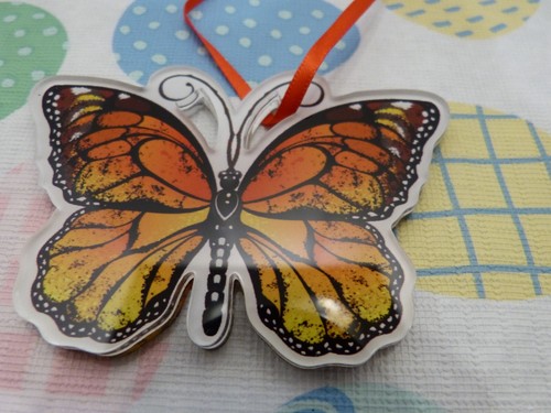 Farfalla monarca arancione